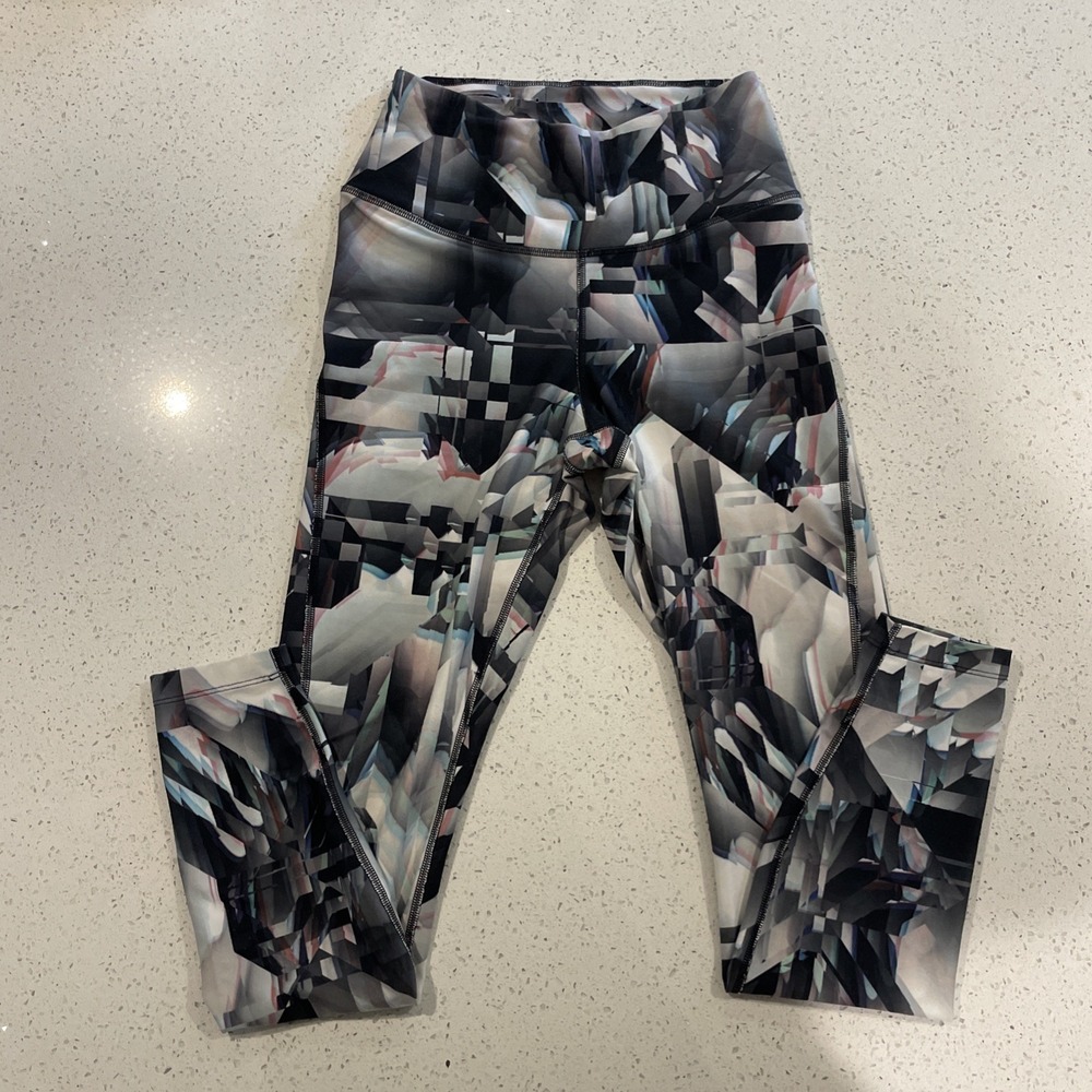 Womens Nike Dri Fit One Legend Pant  Workout Pants Sz S Multicolor‎